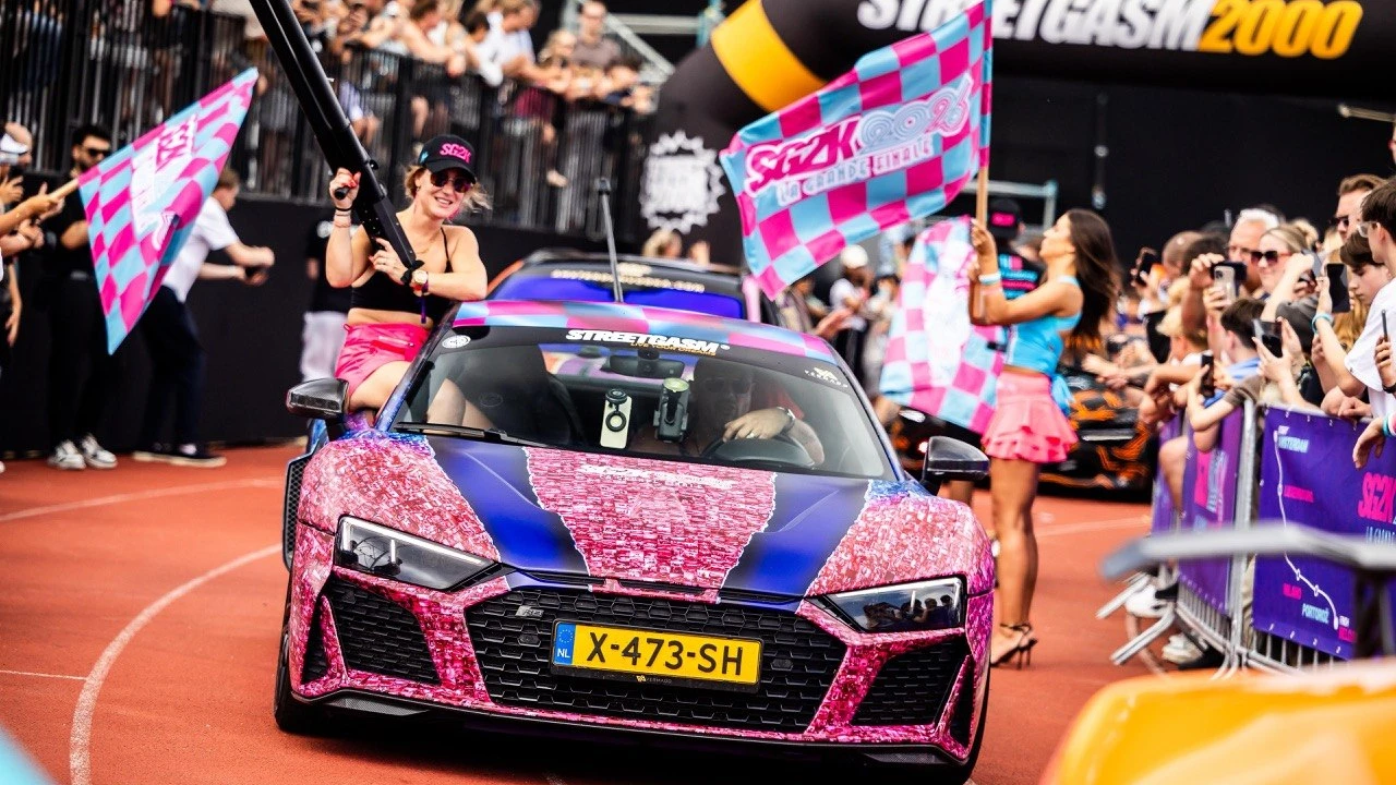 Audi R8 Black Onyx custom livery wrap — start van de rally — FRD × WMR