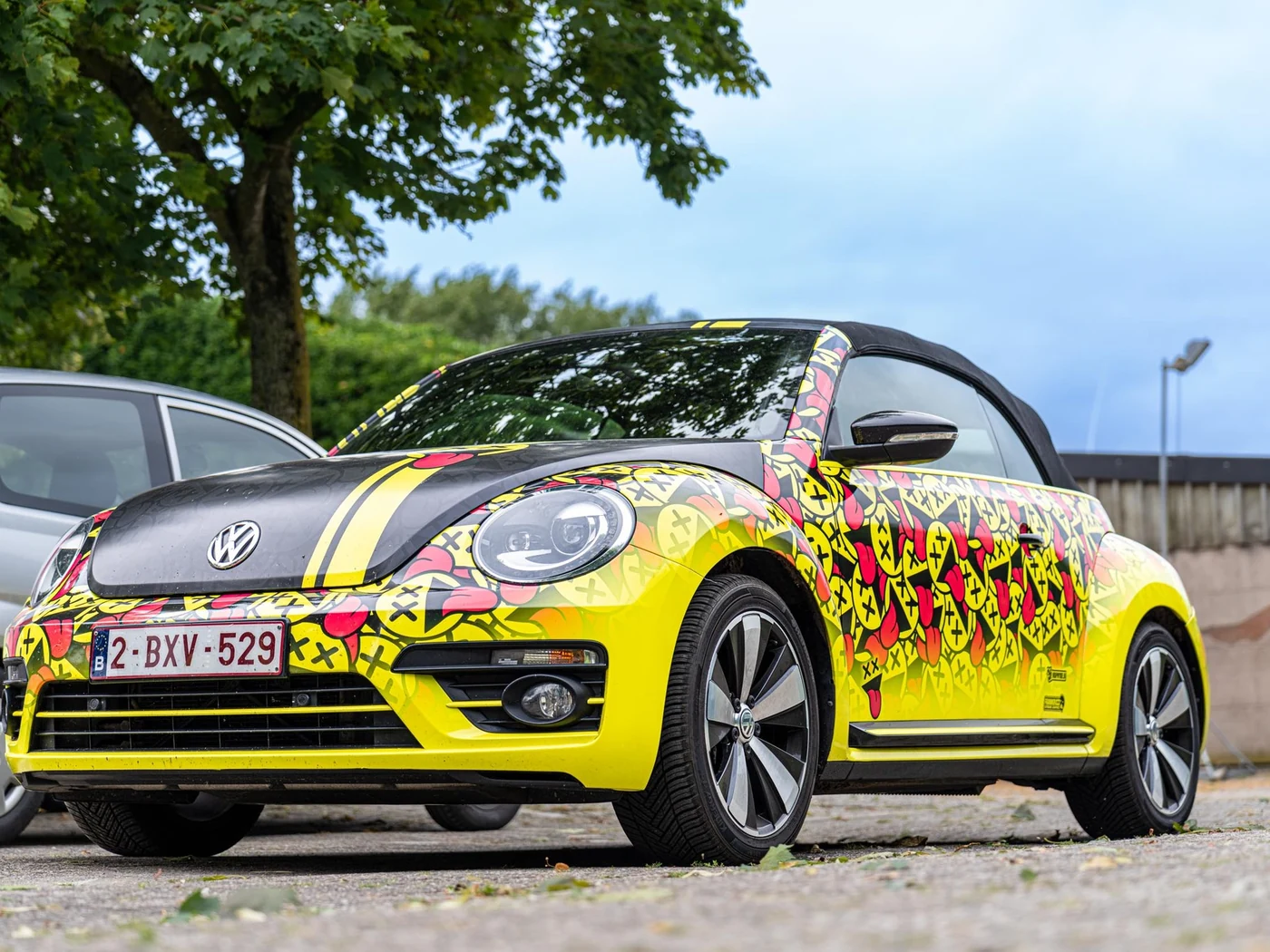 VW Beetle Cabrio Dj PatB graffiti livery — zijkant — FRD × WMR