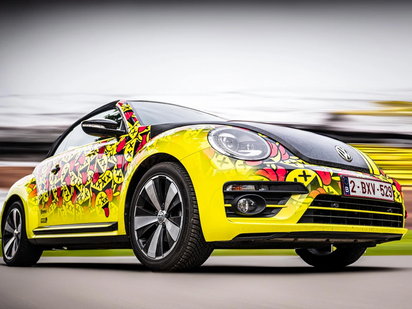 VW Beetle Cabrio Dj PatB livery — achterkant — FRD × WMR