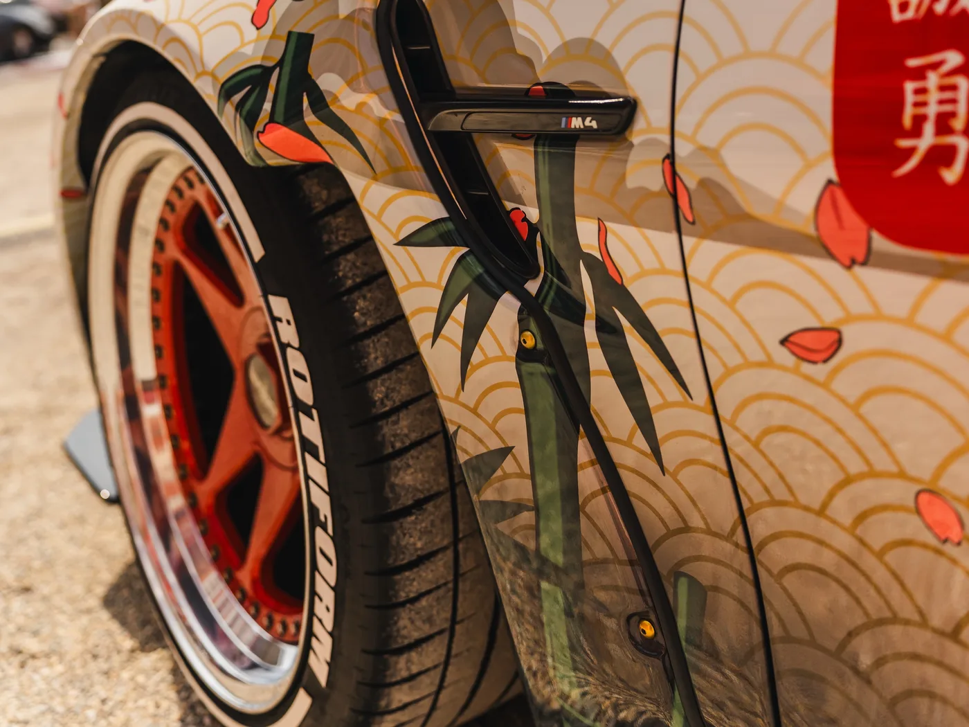 BMW M4 Liberty Walk GR8 Magazine Japanse custom livery — detail bamboe — FRD × WMR