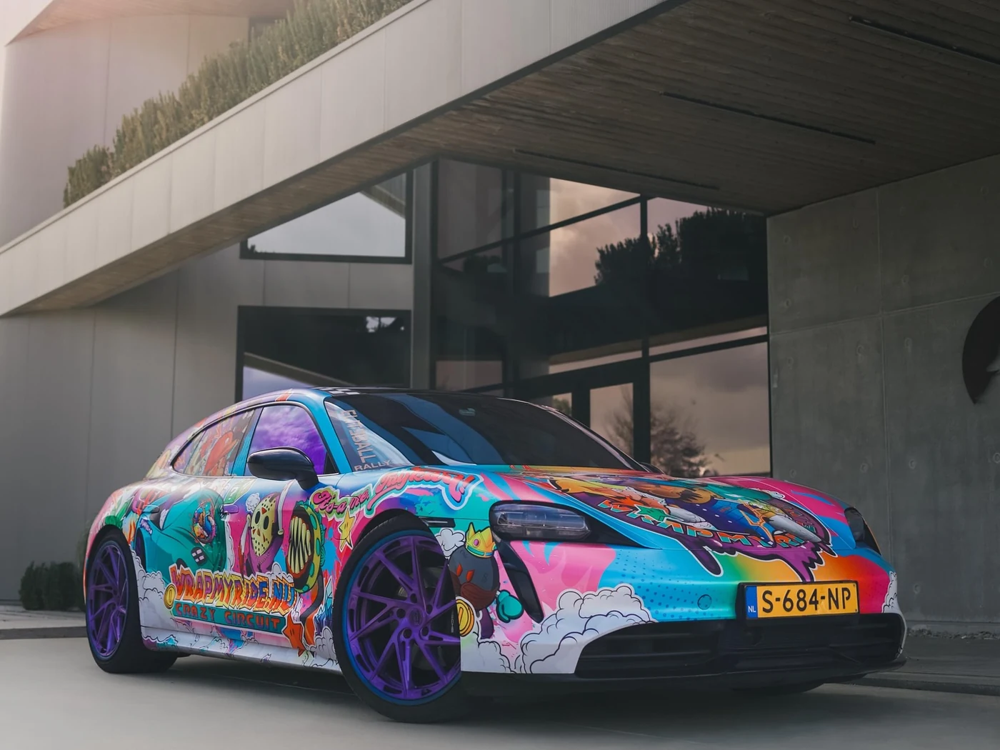 Porsche Taycan Taykart Deluxe livery — voorkant — FRD × WMR