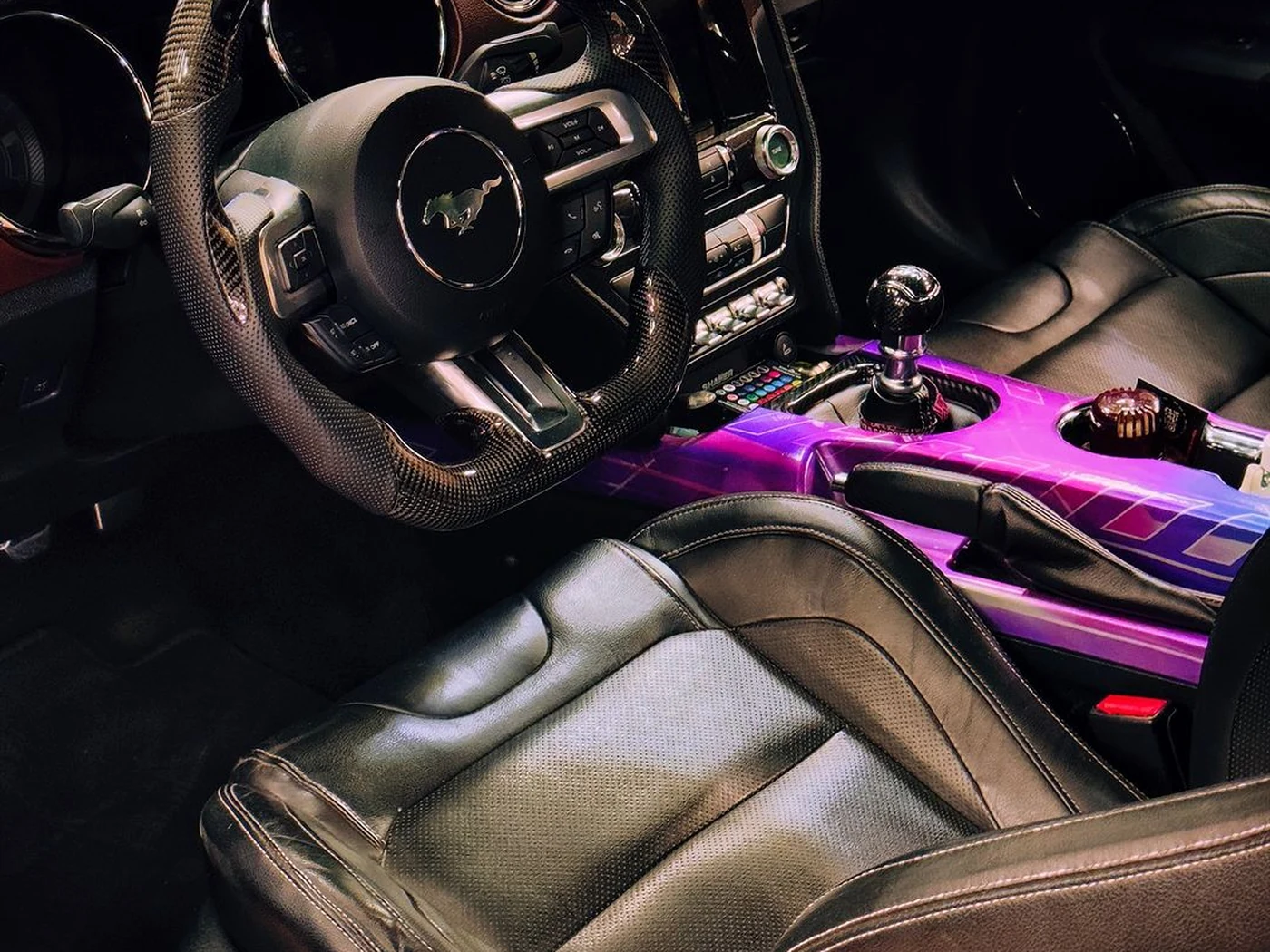 Ford Mustang Uni.C.Porn livery — close-up grafiche — FRD × WMR